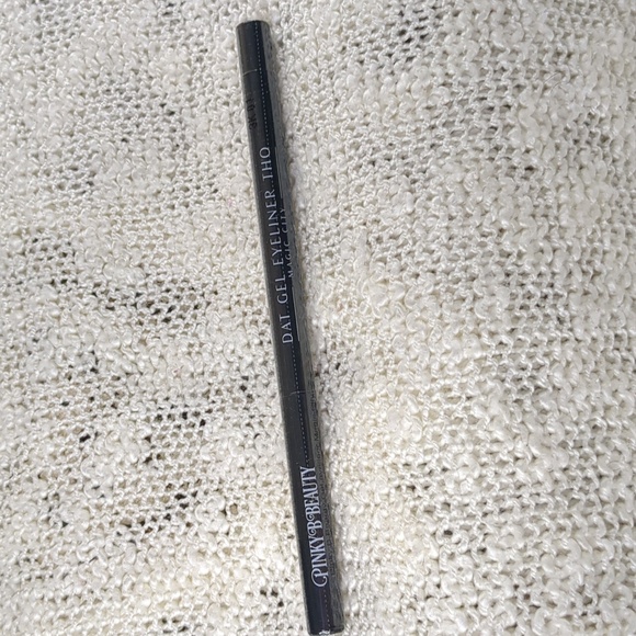 Pinky B Beauty Dat Gel Eyeliner Tho in Magic City, 0.25g/0.01oz - Picture 1 of 9